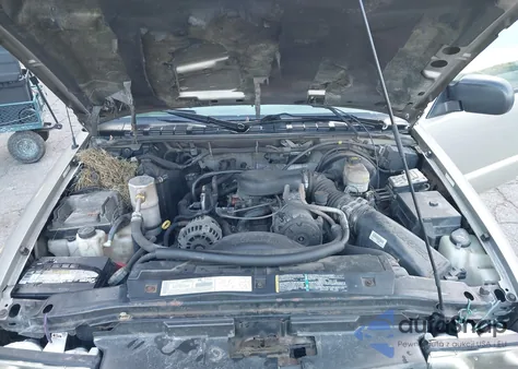 2003 Chevrolet S-10 Ls from USA, damaged, VIN 1GCCS19X938149266